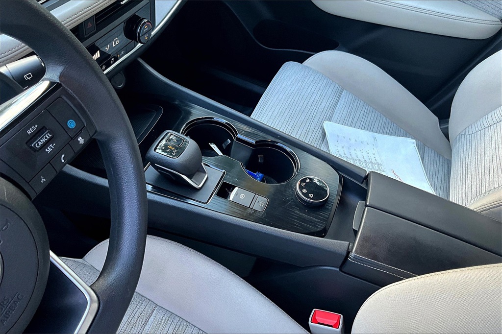 2023 Nissan Rogue SV - Photo 20
