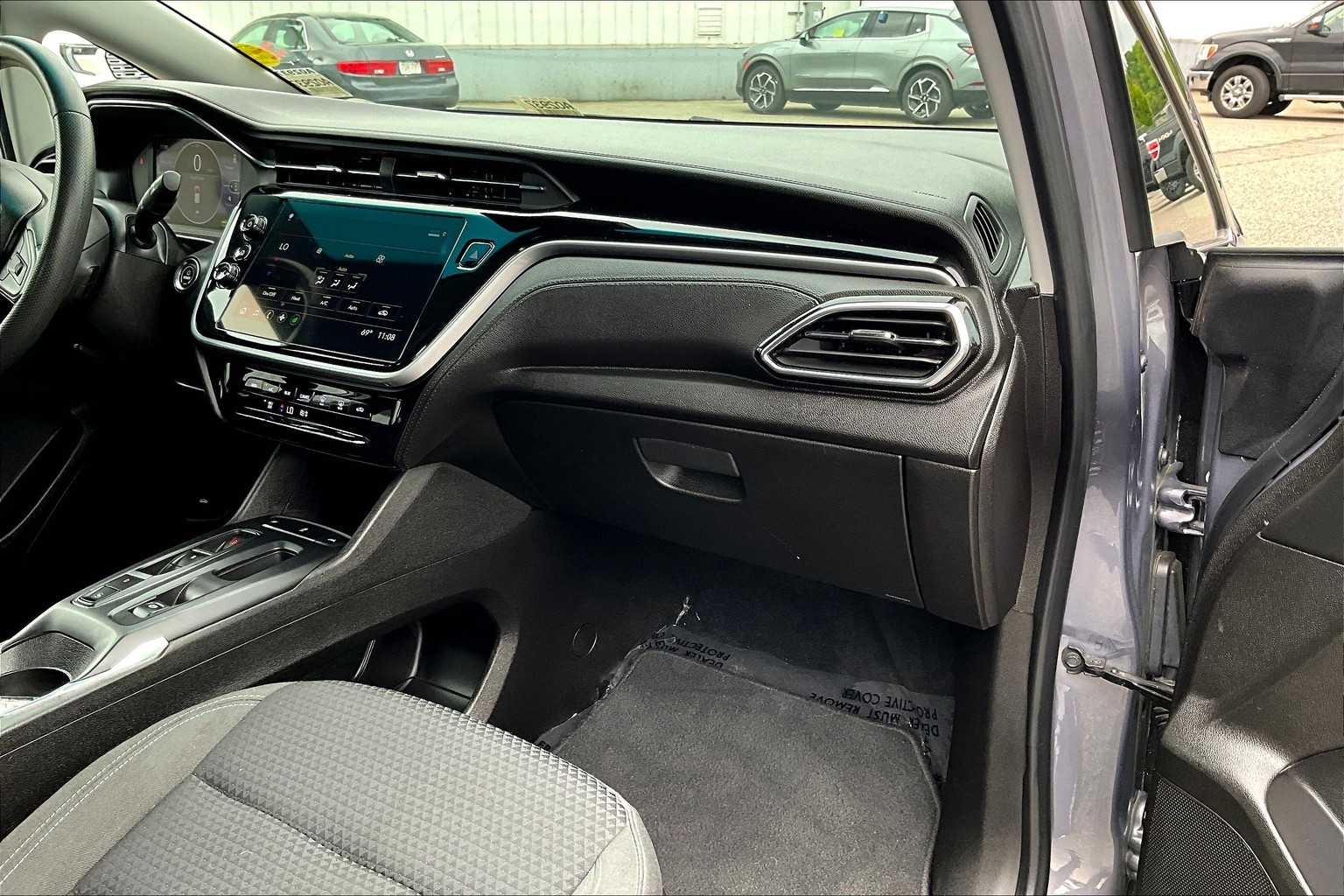 2023 Chevrolet Bolt EV 1LT - Photo 13