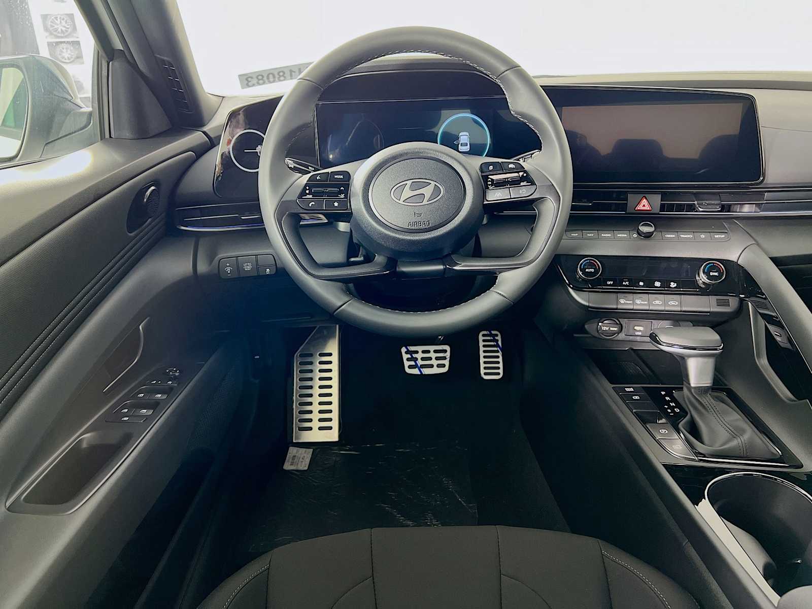 2025 Hyundai Elantra Hybrid SEL Sport - Photo 15