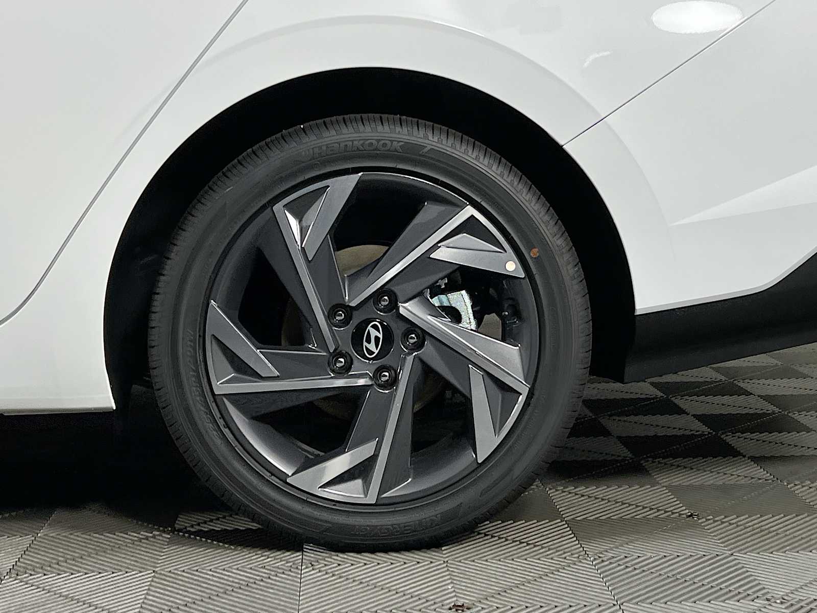 2025 Hyundai Elantra Hybrid SEL Sport - Photo 19