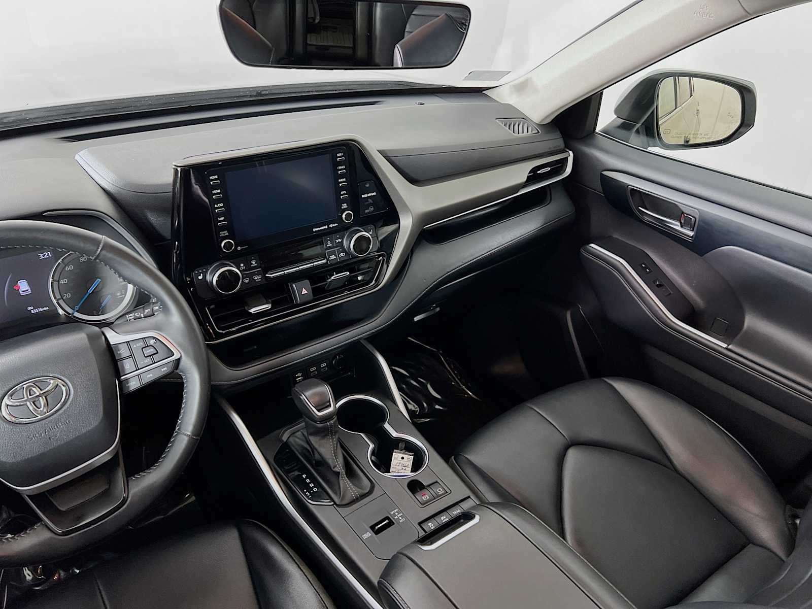 2022 Toyota Highlander Hybrid XLE - Photo 24