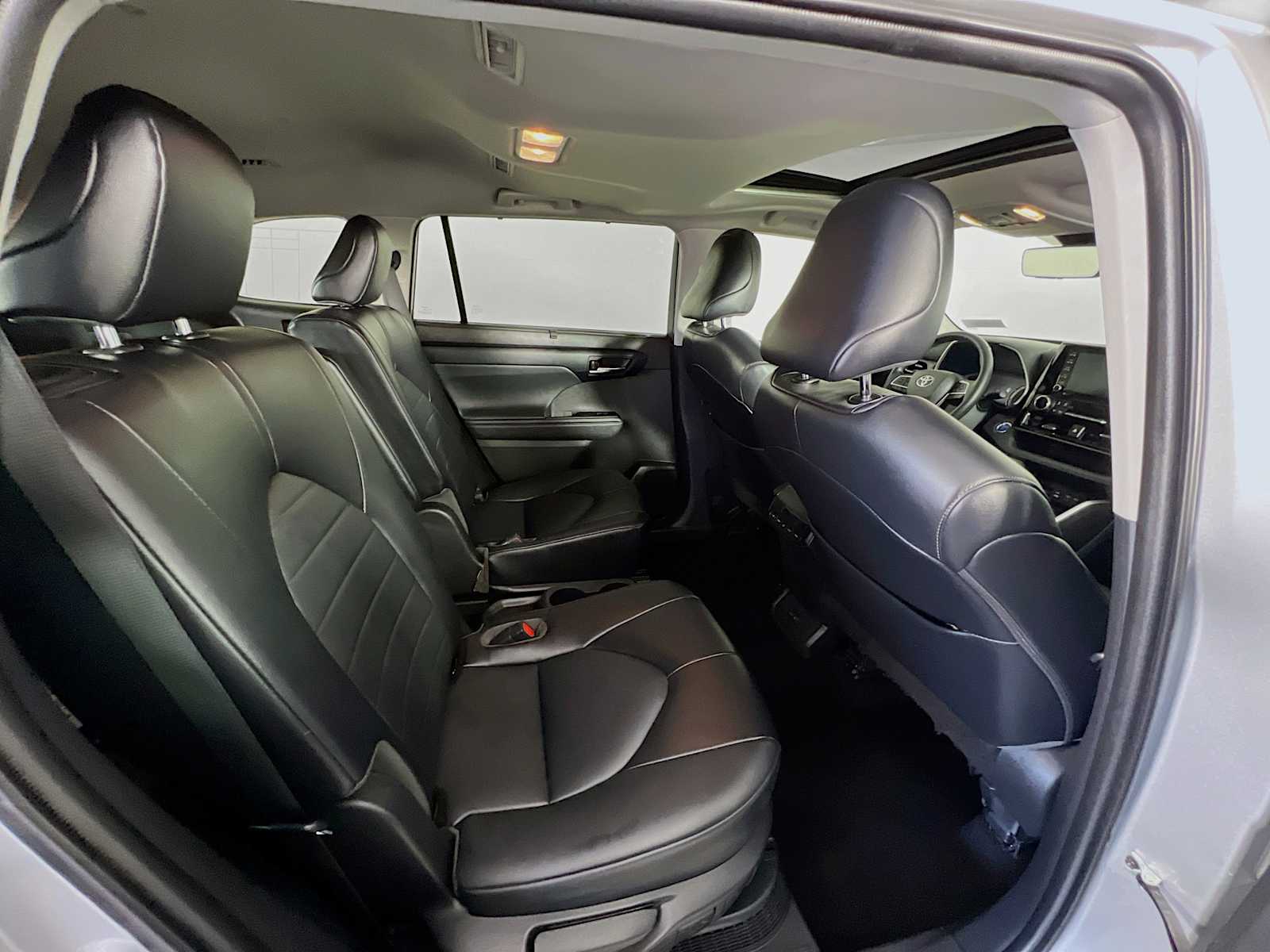 2022 Toyota Highlander Hybrid XLE - Photo 28