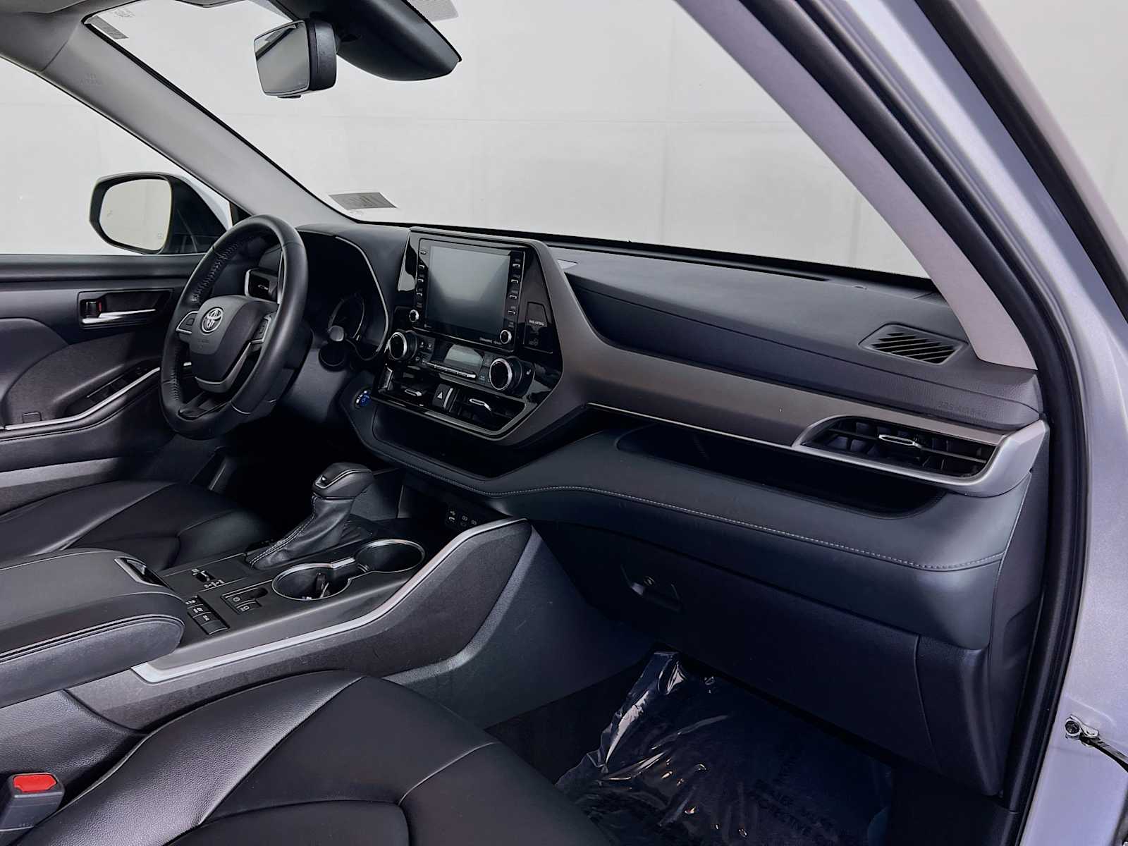 2022 Toyota Highlander Hybrid XLE - Photo 30