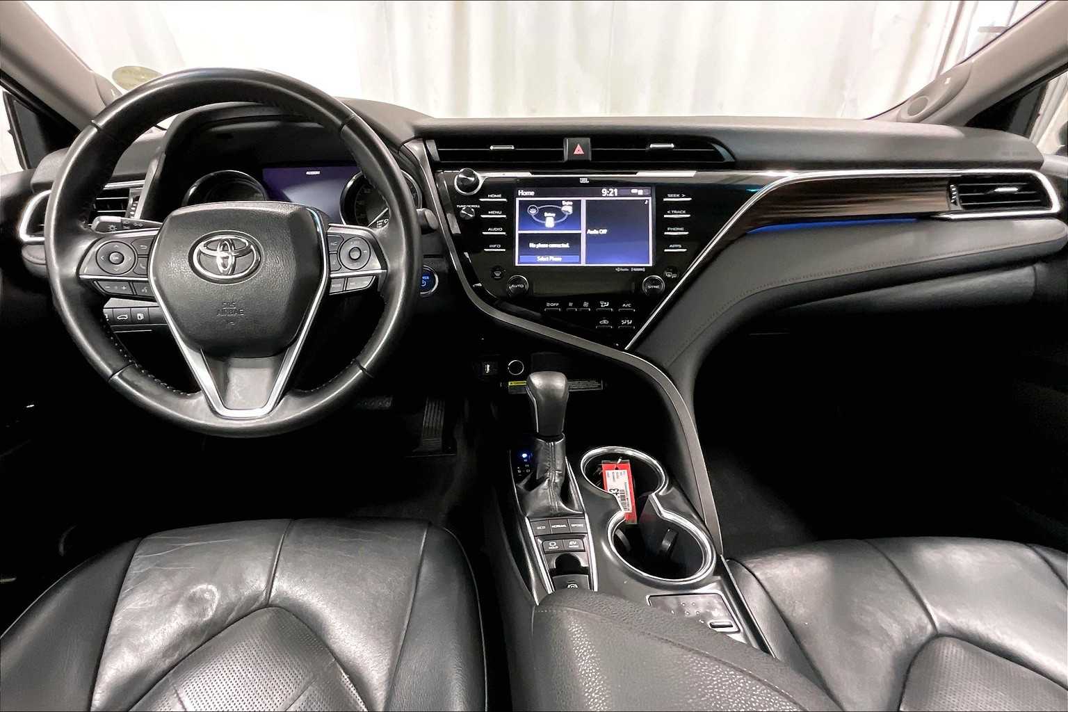 2018 Toyota Camry Hybrid XLE - Photo 21