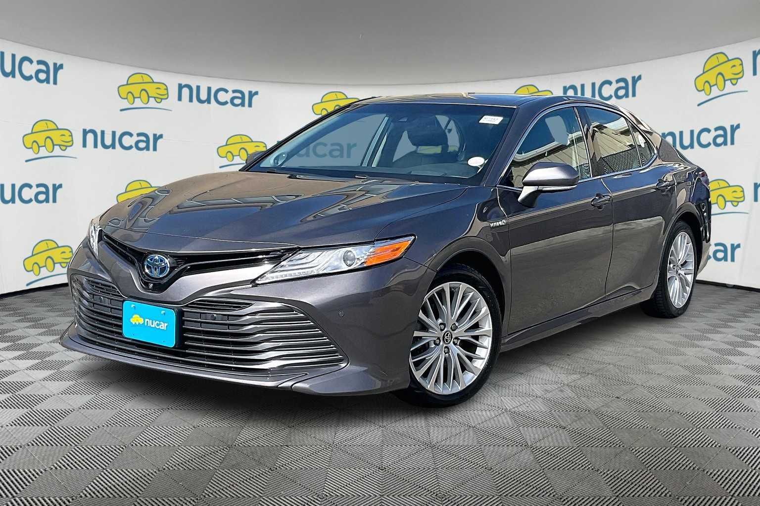 2018 Toyota Camry Hybrid XLE - Photo 3