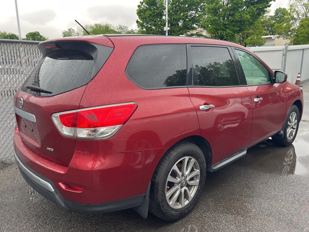 2013 Nissan Pathfinder S - Photo 2