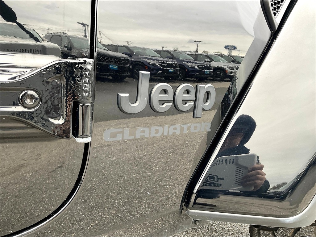 2022 Jeep Gladiator Sport - Photo 25