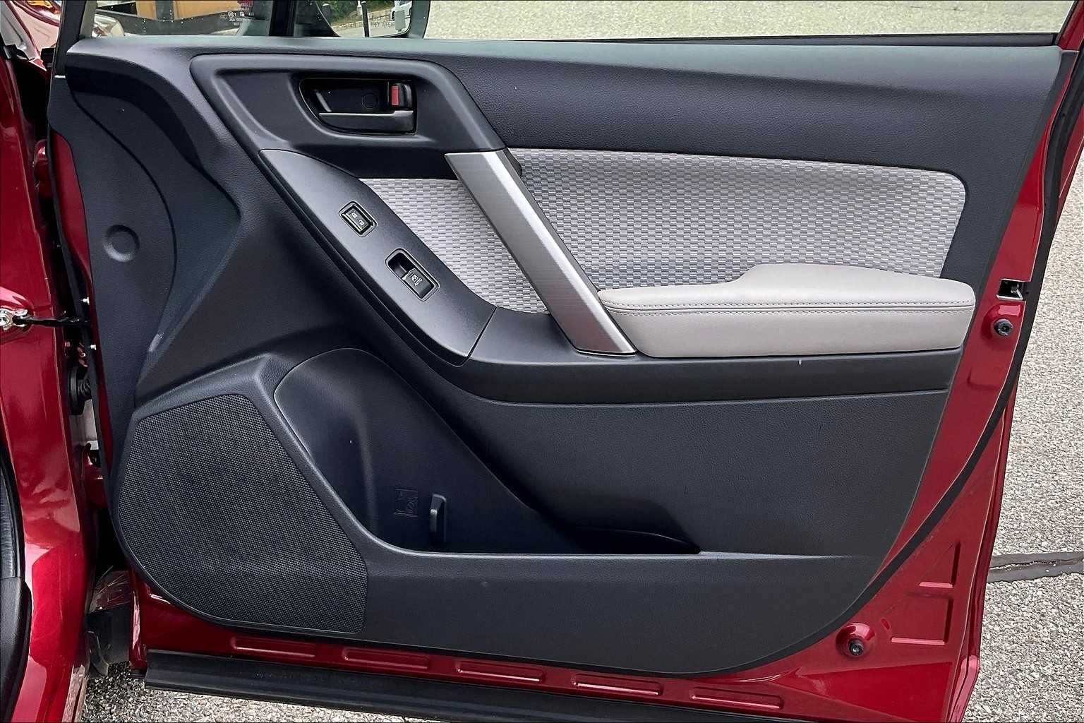 2017 Subaru Forester Premium - Photo 12