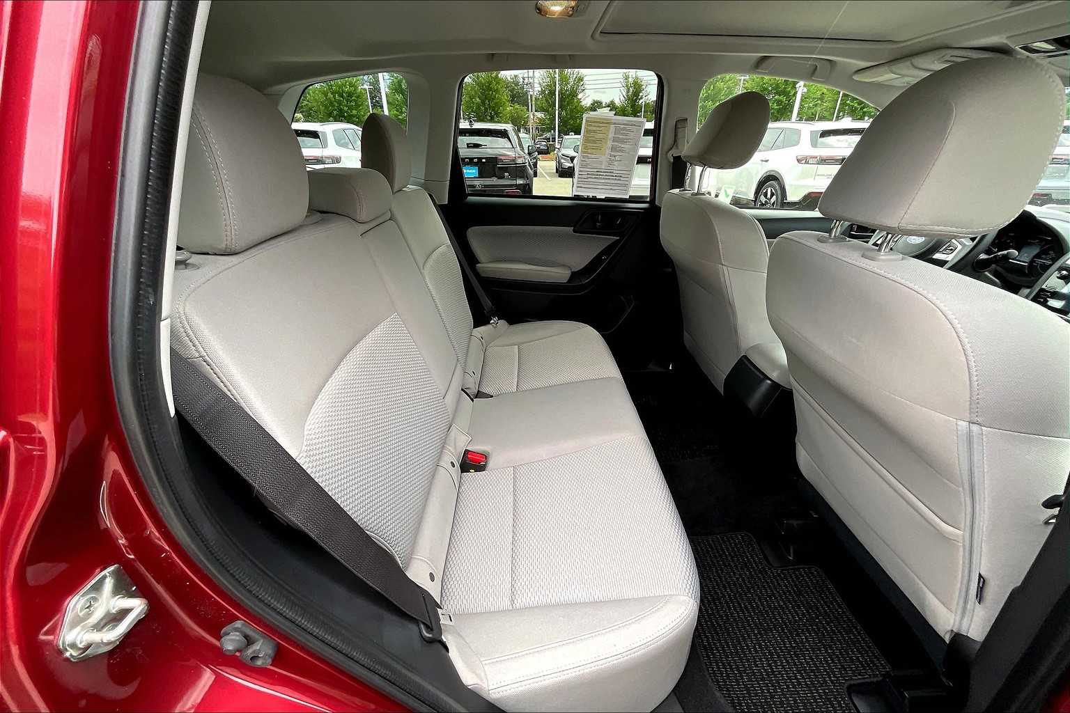 2017 Subaru Forester Premium - Photo 16