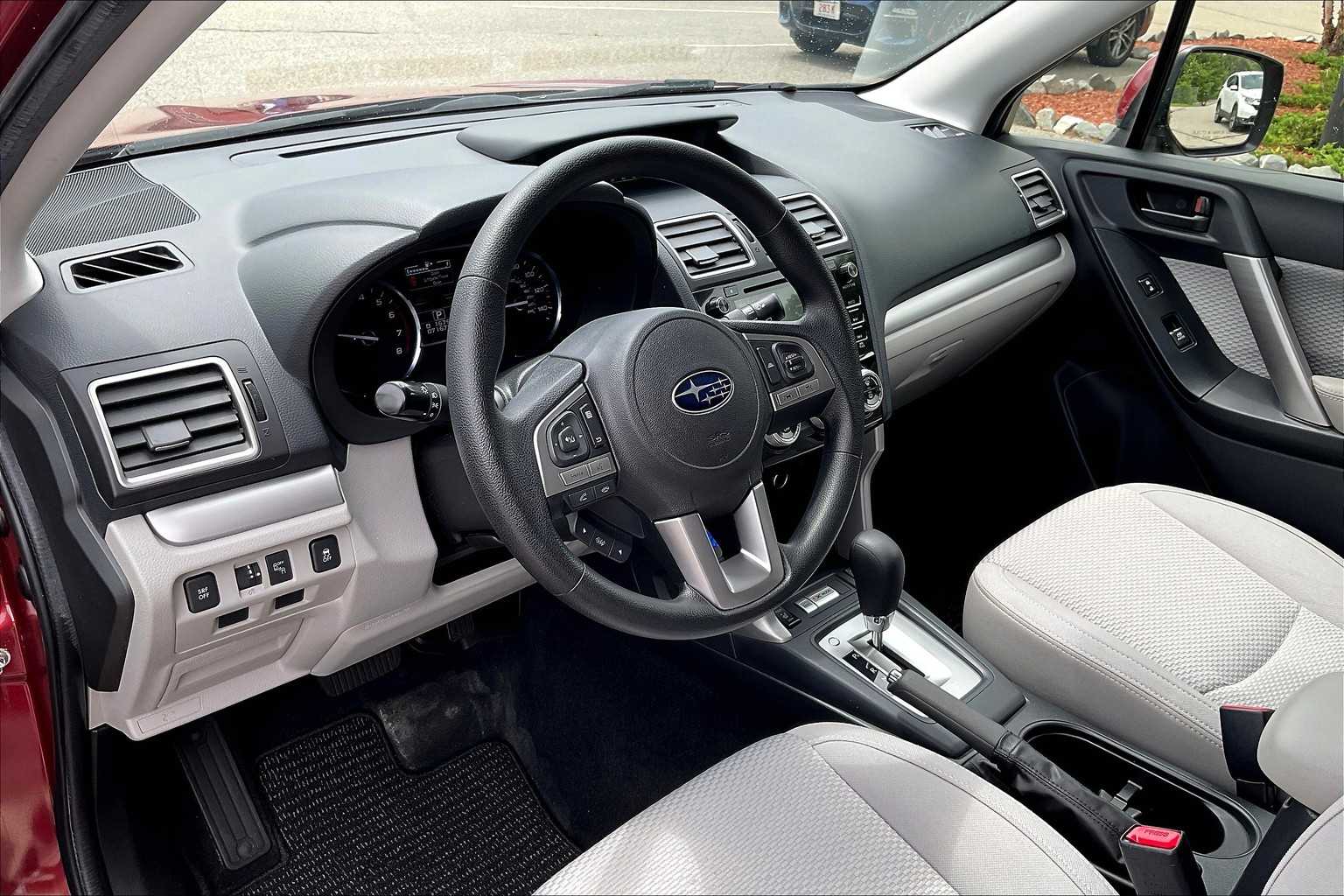 2017 Subaru Forester Premium - Photo 8
