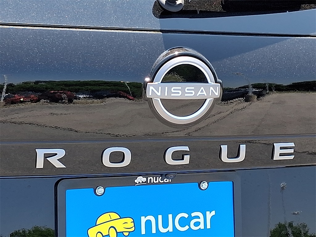 2025 Nissan Rogue SV - Photo 19