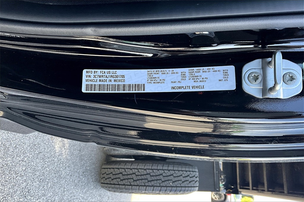2024 Ram 3500 Tradesman - Photo 17