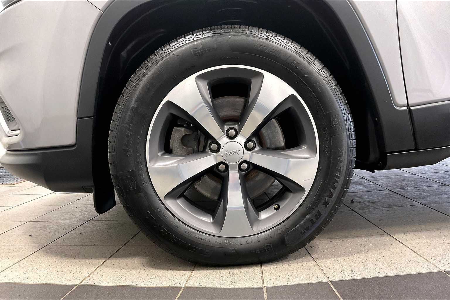 2019 Jeep Cherokee Limited - Photo 7