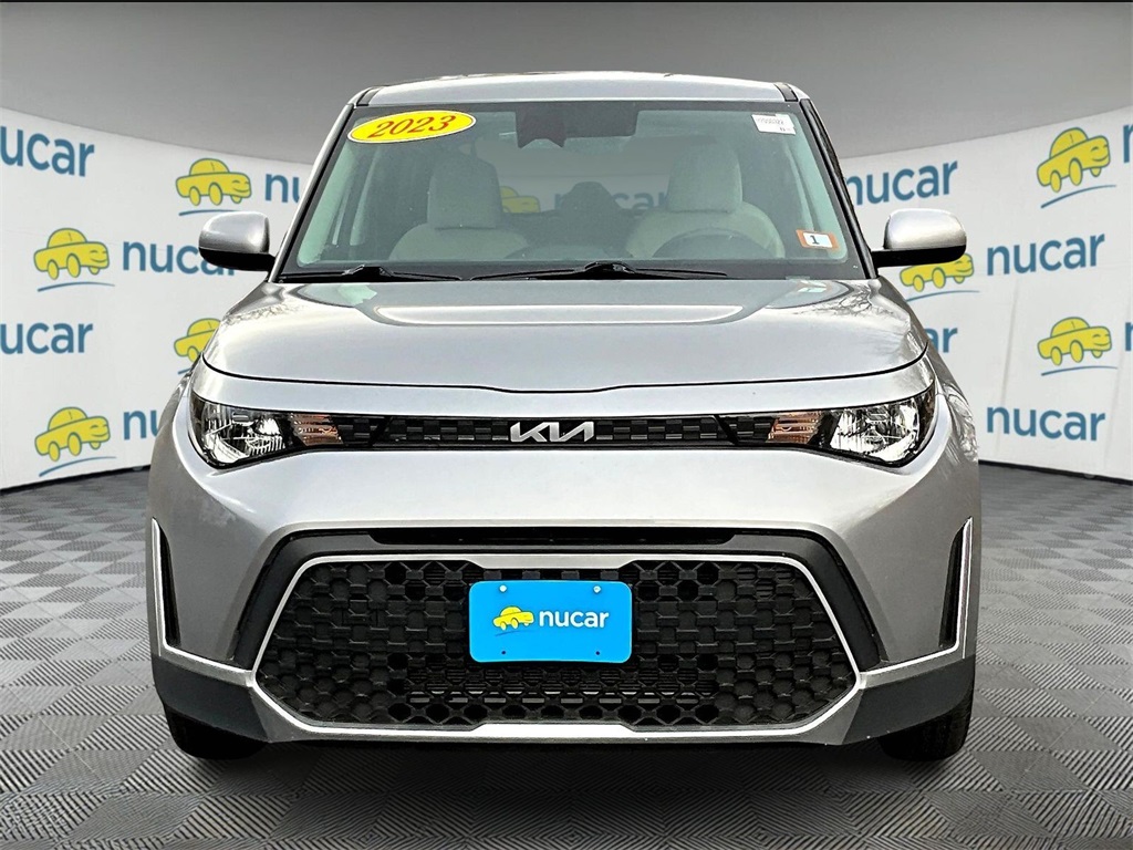 2023 Kia Soul LX - Photo 2