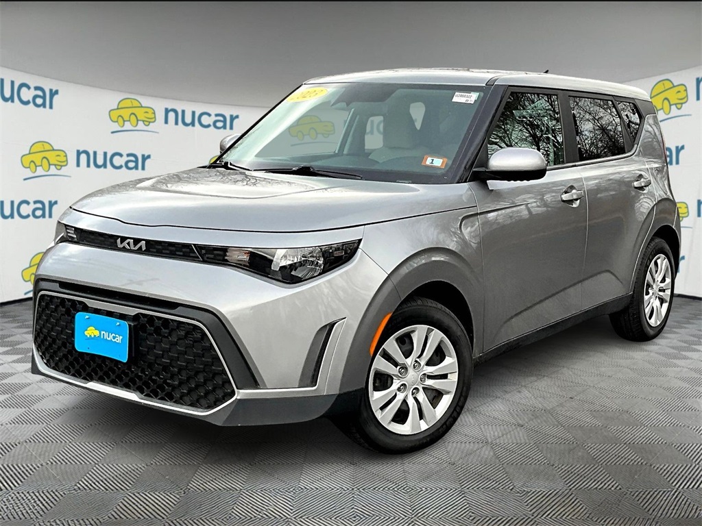 2023 Kia Soul LX - Photo 3