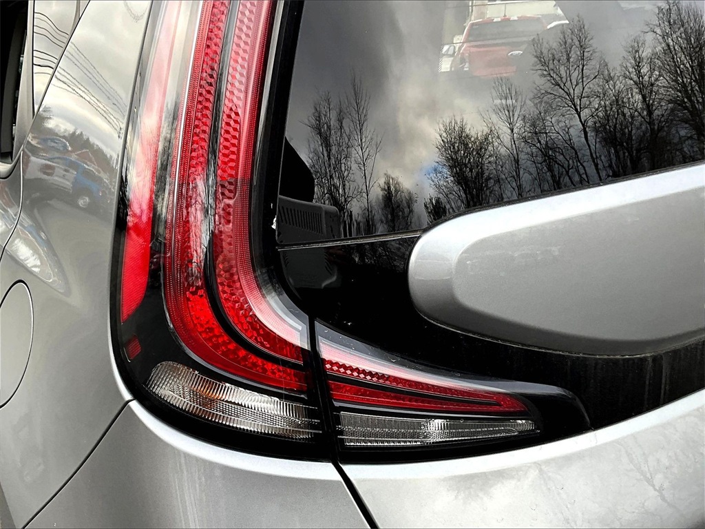2023 Kia Soul LX - Photo 33