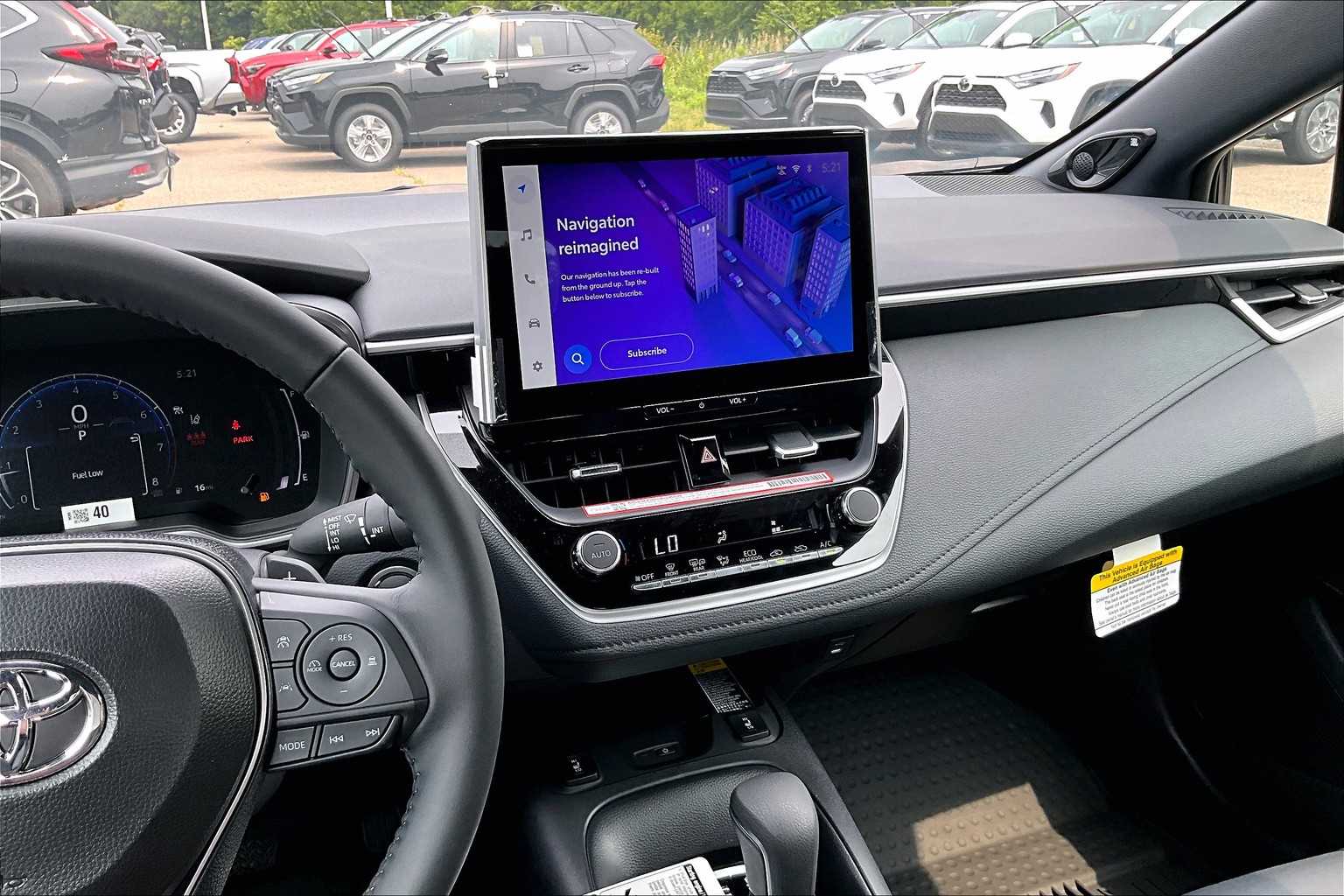 2025 Toyota Corolla XSE - Photo 13