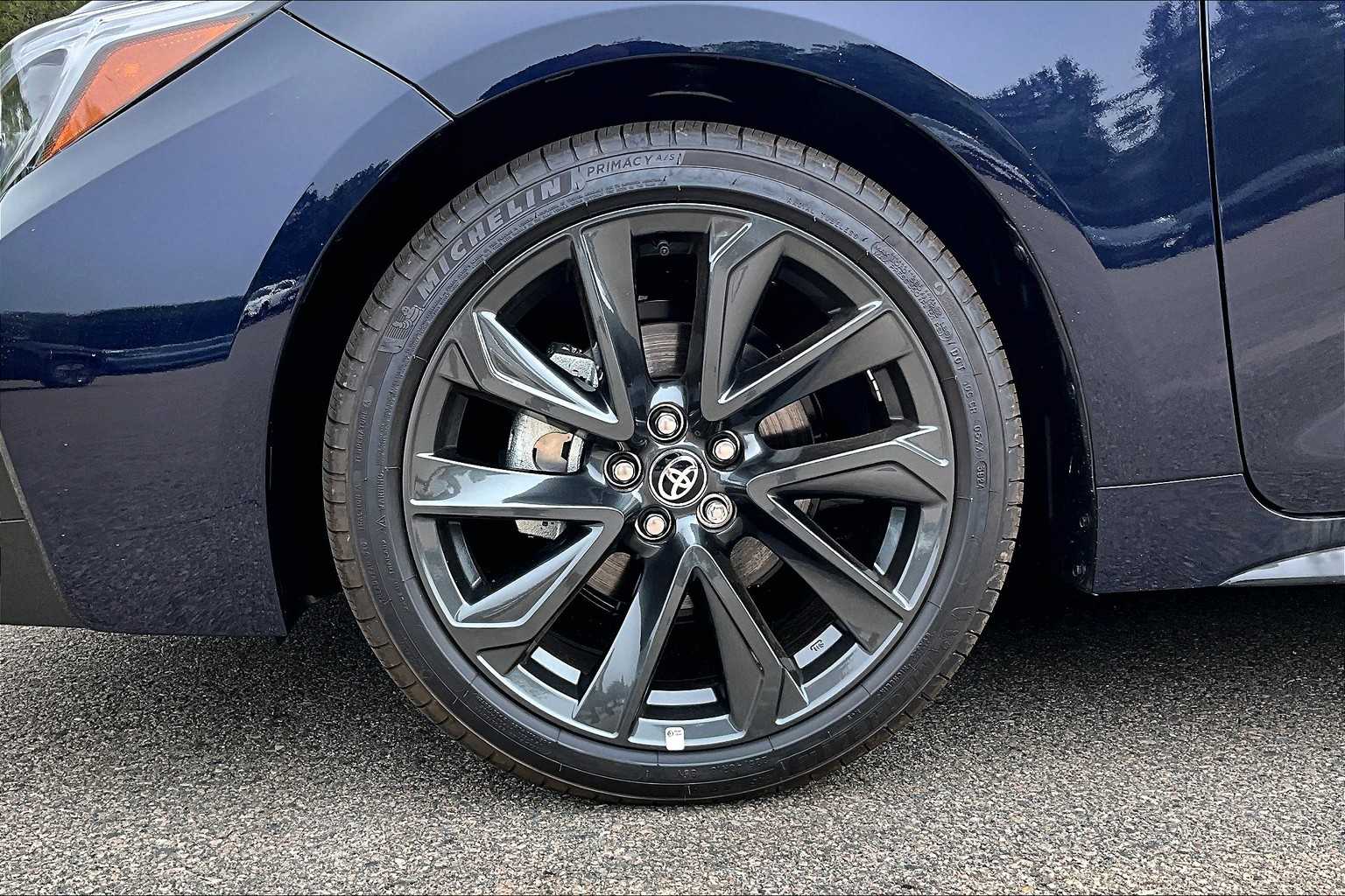2025 Toyota Corolla XSE - Photo 8