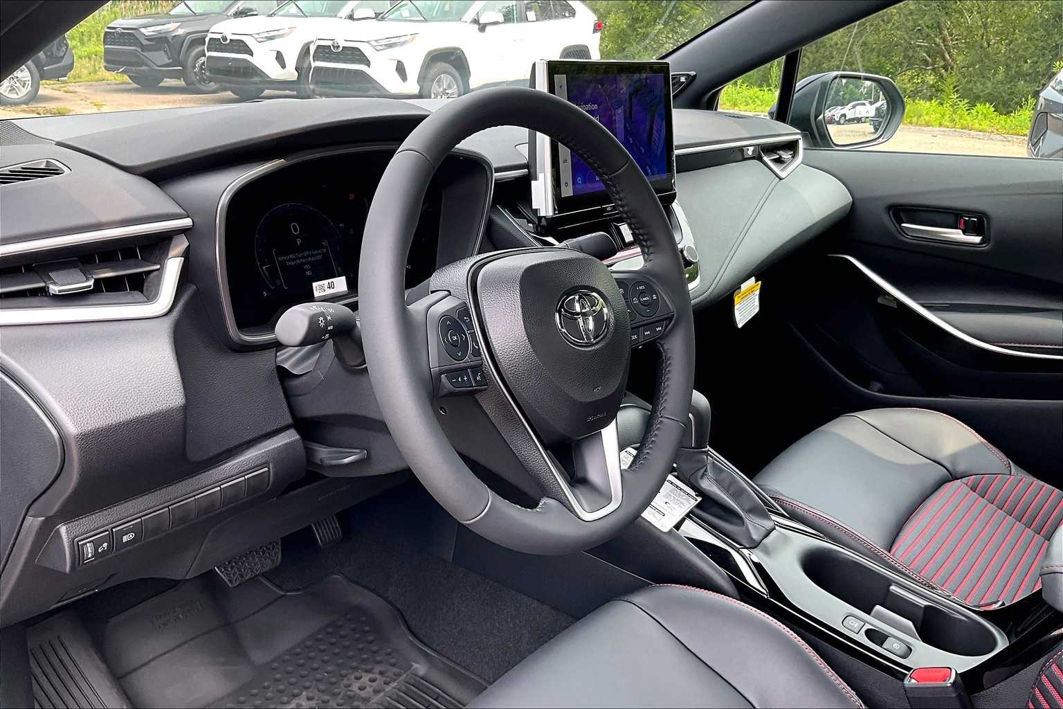 2025 Toyota Corolla XSE - Photo 9