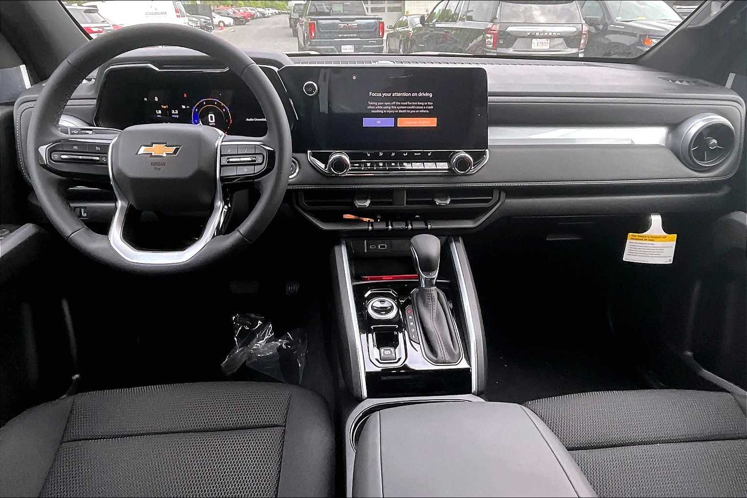 2025 Chevrolet Colorado 4WD LT - Photo 12
