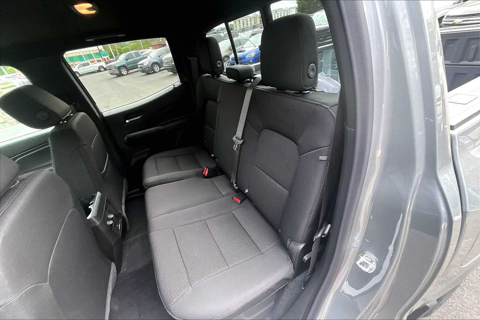 2025 Chevrolet Colorado 4WD LT - Photo 15
