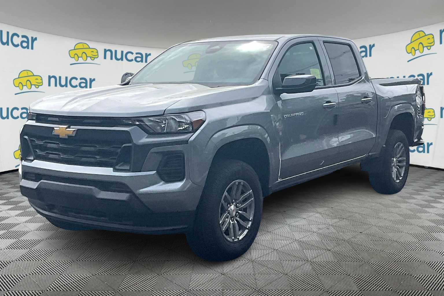 2025 Chevrolet Colorado 4WD LT - Photo 4