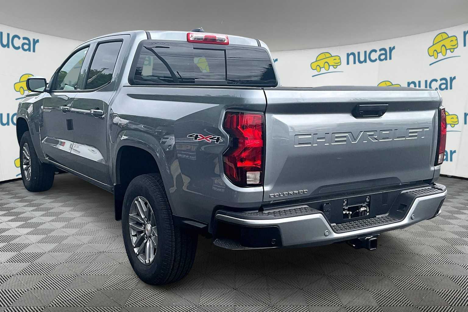 2025 Chevrolet Colorado 4WD LT - Photo 5