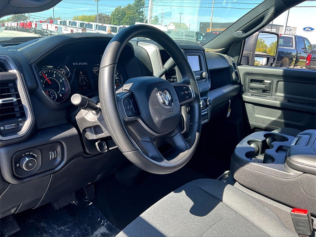 2024 Ram 2500 Tradesman - Photo 9