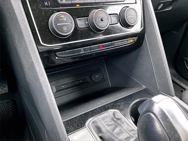 2022 Volkswagen Atlas 3.6L V6 SE w/Technology - Photo 28