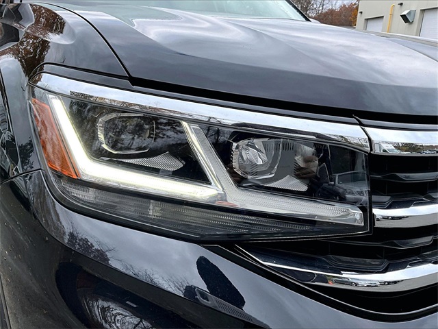 2022 Volkswagen Atlas 3.6L V6 SE w/Technology - Photo 32