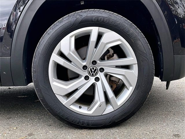 2022 Volkswagen Atlas 3.6L V6 SE w/Technology - Photo 9