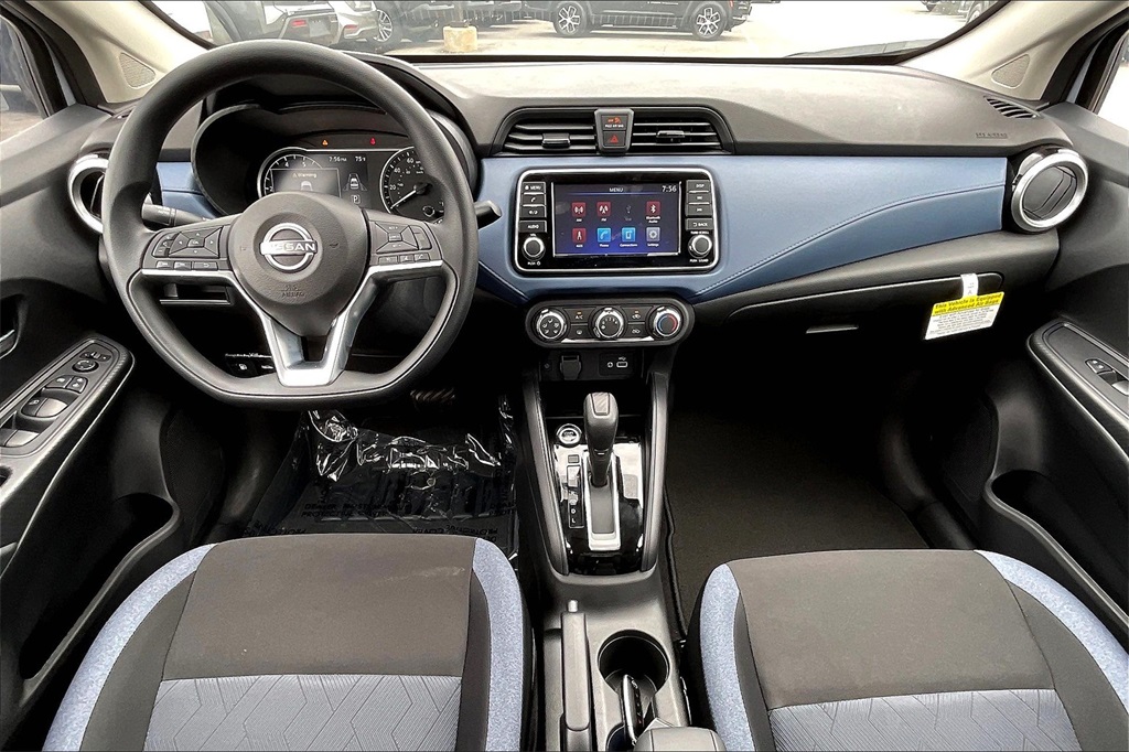 2025 Nissan Versa 1.6 SV - Photo 12