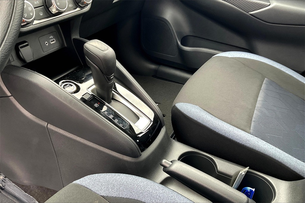 2025 Nissan Versa 1.6 SV - Photo 14