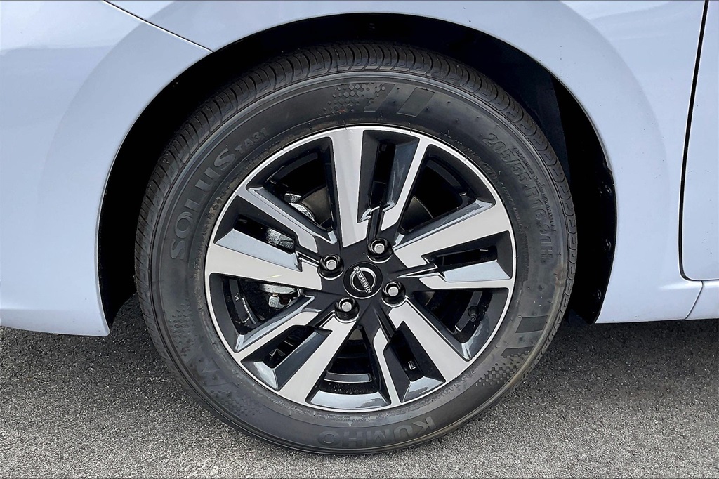 2025 Nissan Versa 1.6 SV - Photo 8