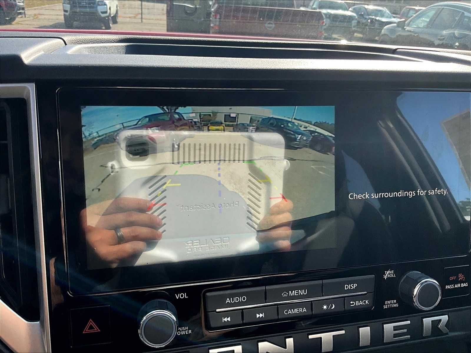 2025 Nissan Frontier SV - Photo 15