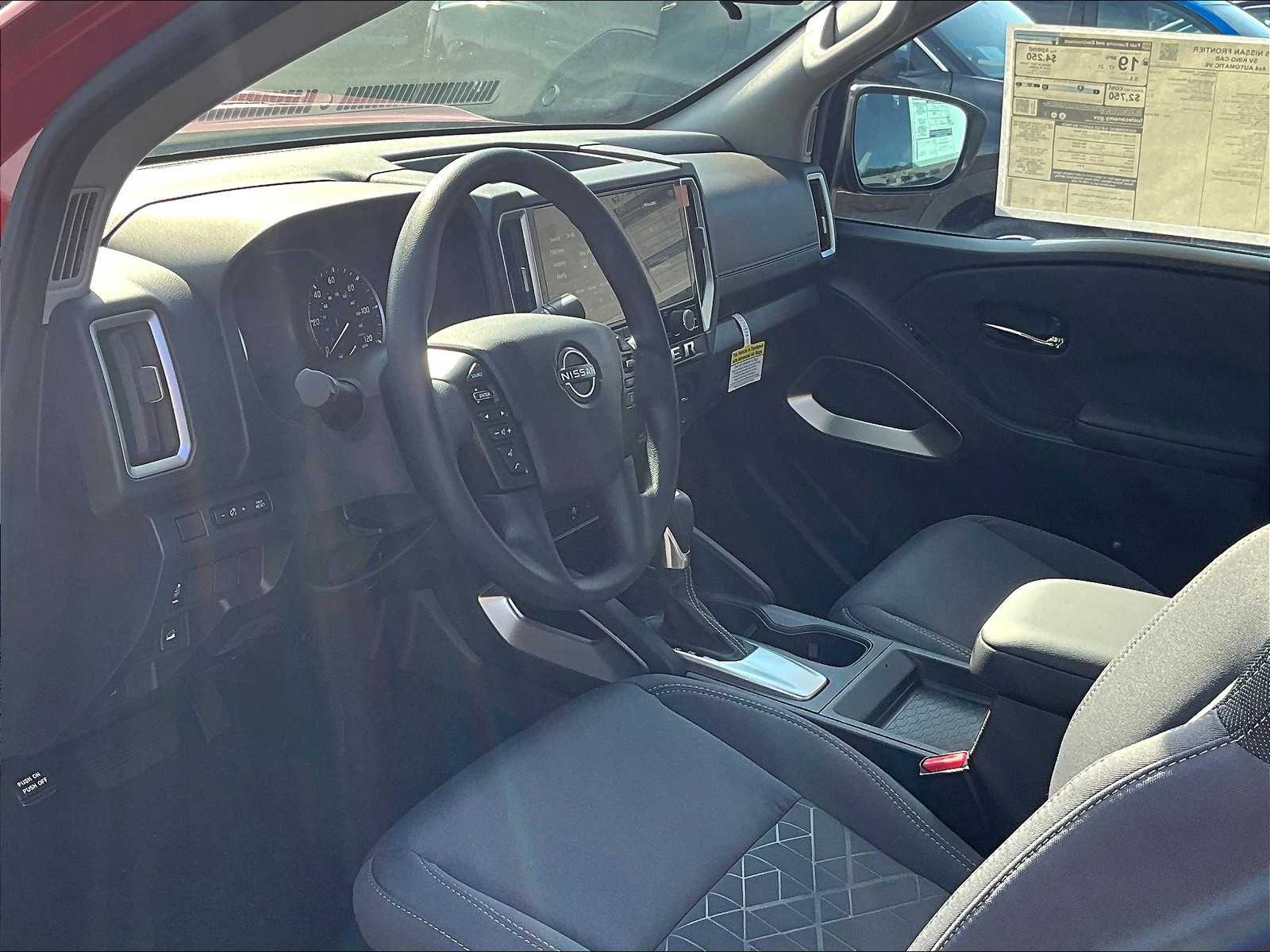 2025 Nissan Frontier SV - Photo 7