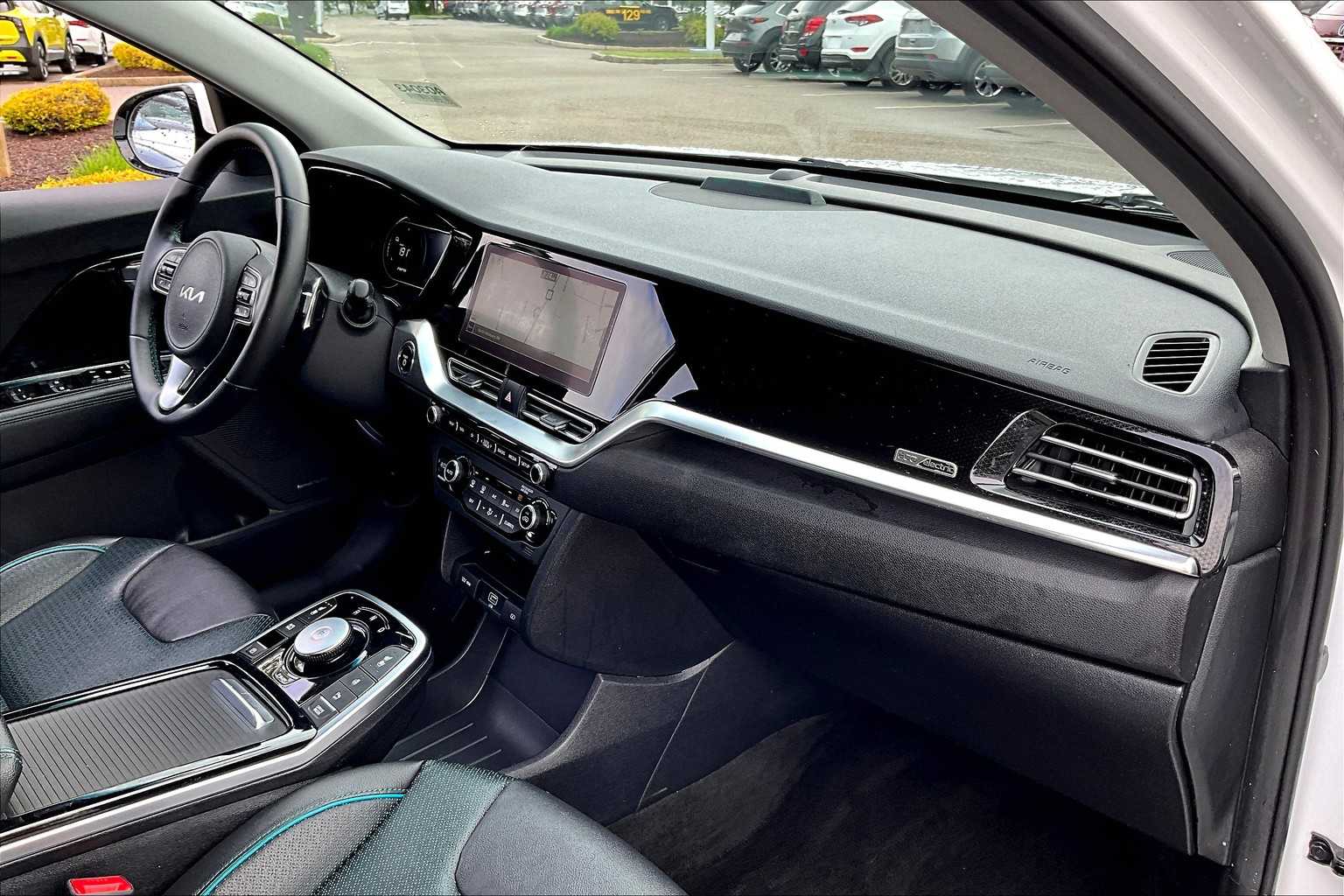 2022 Kia Niro EV EX Premium - Photo 14