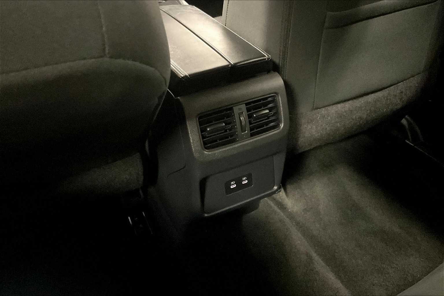 2024 Nissan Rogue SV - Photo 27
