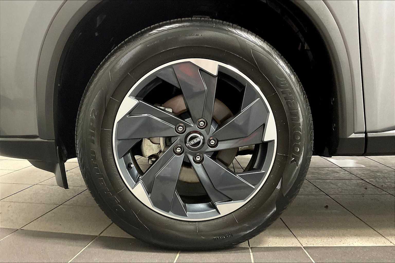 2024 Nissan Rogue SV - Photo 7