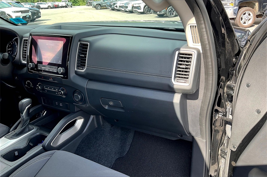 2022 Nissan Frontier SV - Photo 12