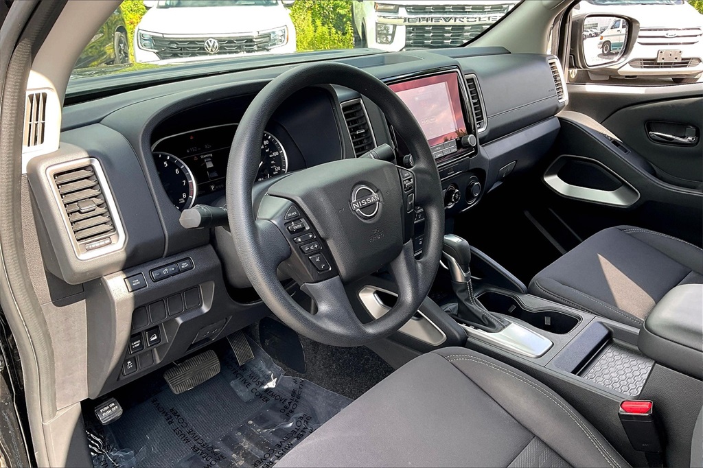 2022 Nissan Frontier SV - Photo 8