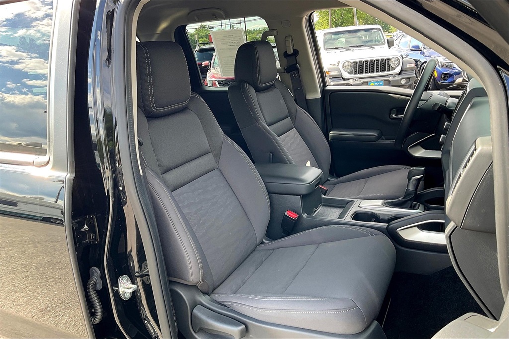2022 Nissan Frontier SV - Photo 10