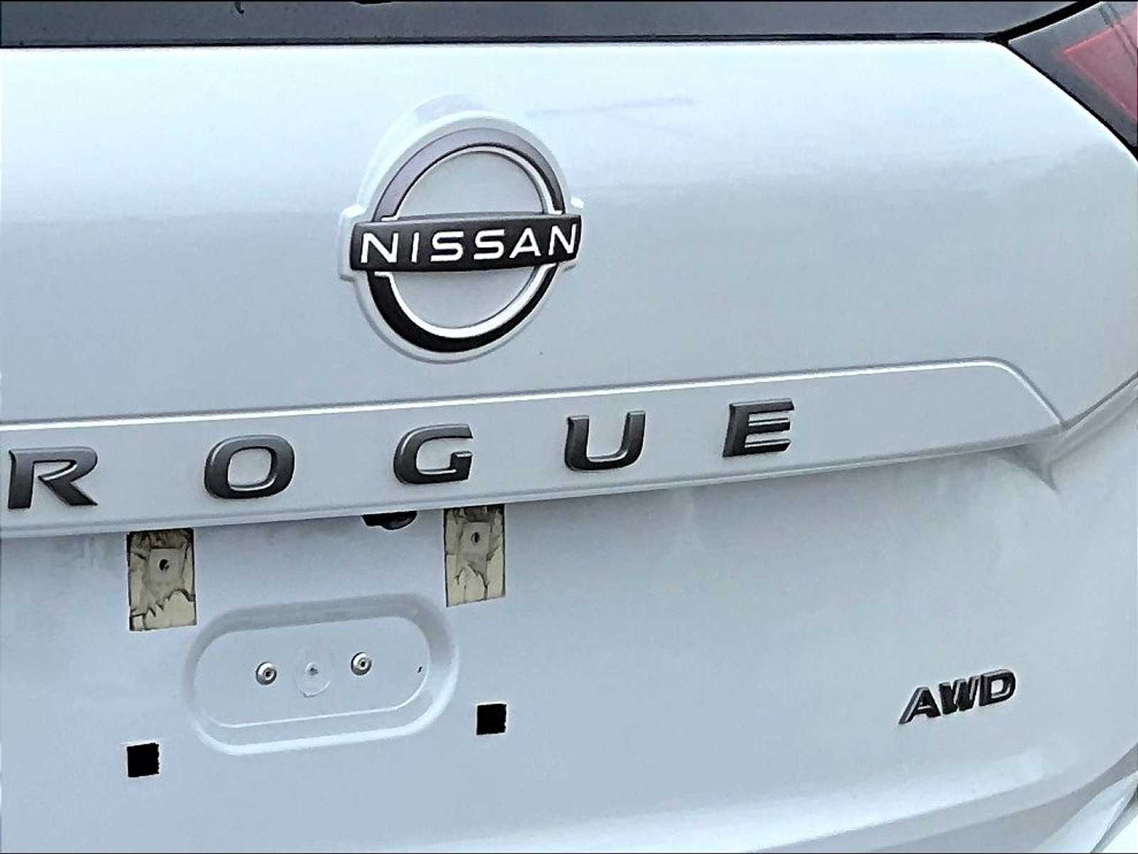 2025 Nissan Rogue SV - Photo 27