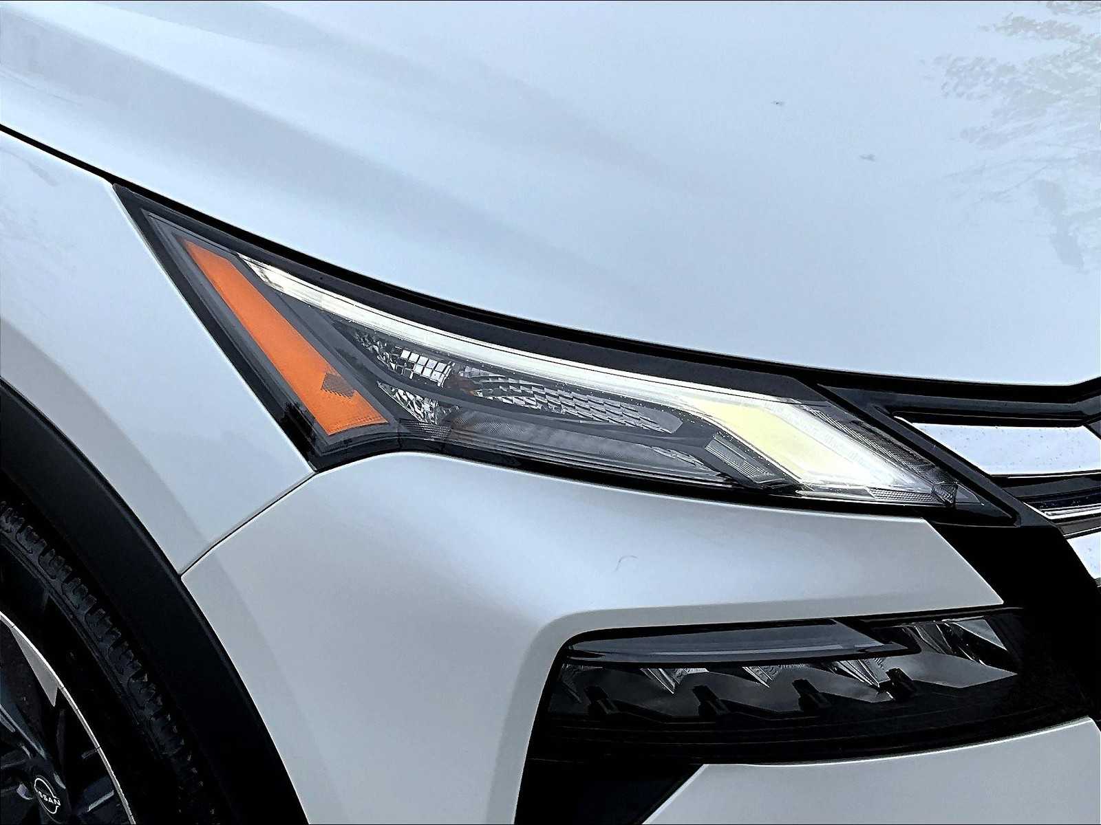 2025 Nissan Rogue SV - Photo 31
