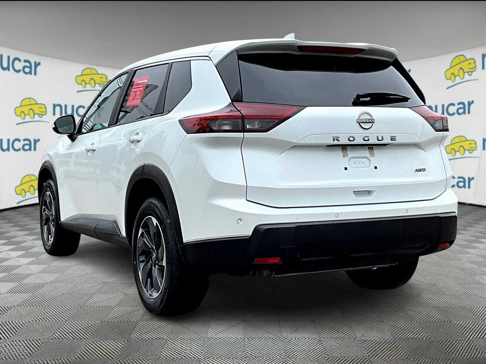 2025 Nissan Rogue SV - Photo 4