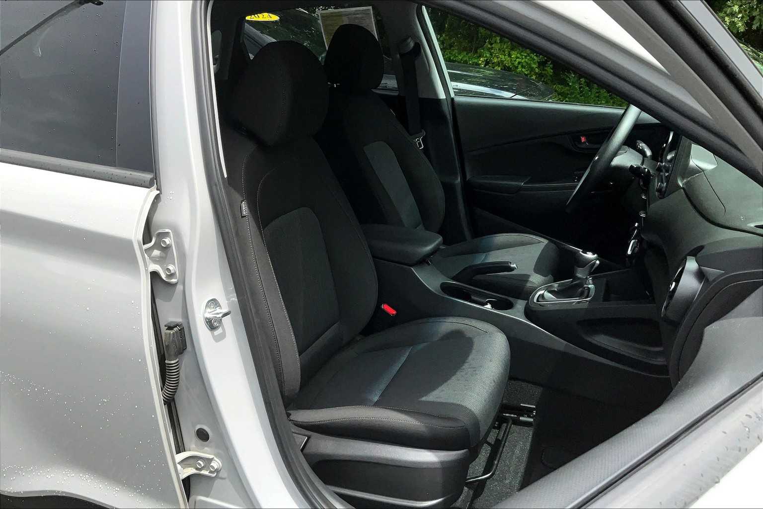2022 Hyundai Kona SEL - Photo 11
