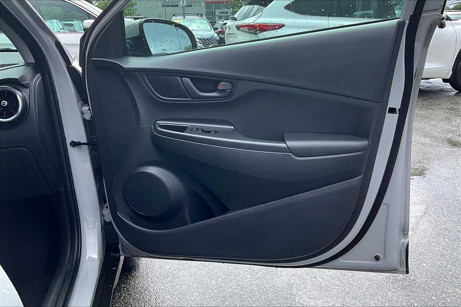 2022 Hyundai Kona SEL - Photo 12