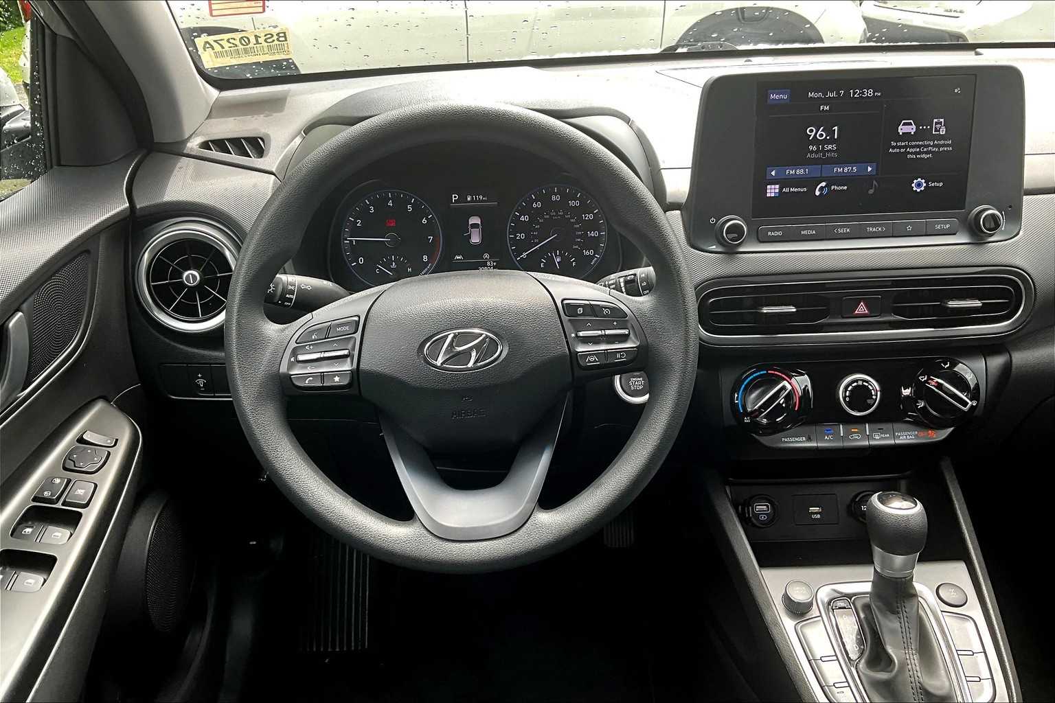 2022 Hyundai Kona SEL - Photo 17