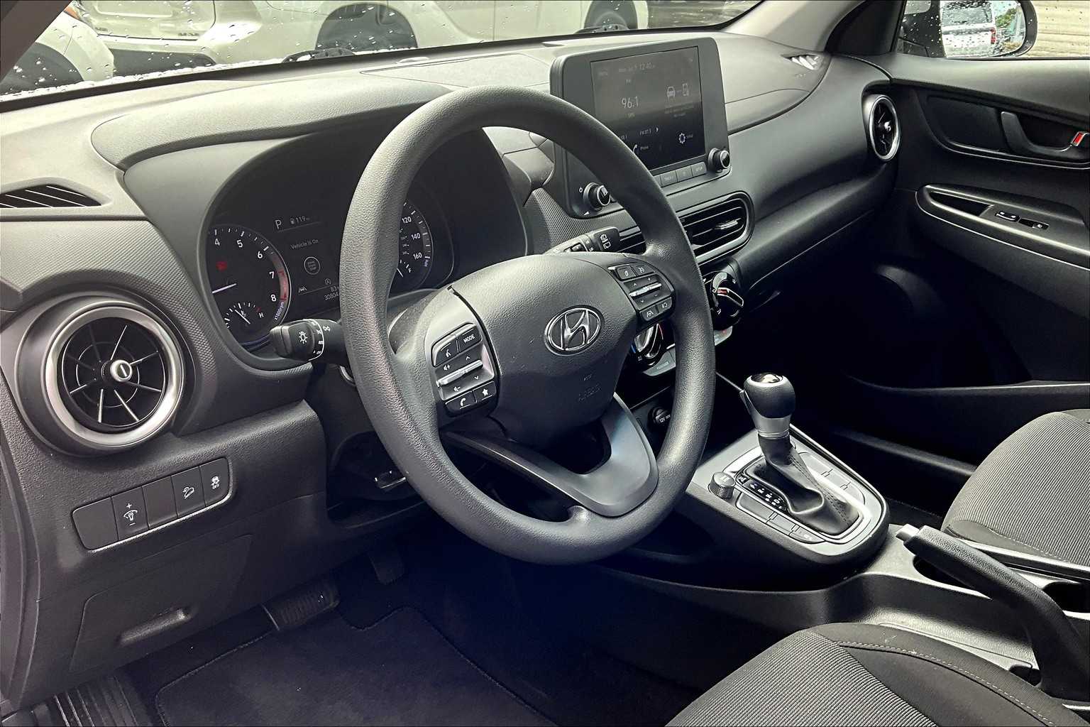 2022 Hyundai Kona SEL - Photo 8