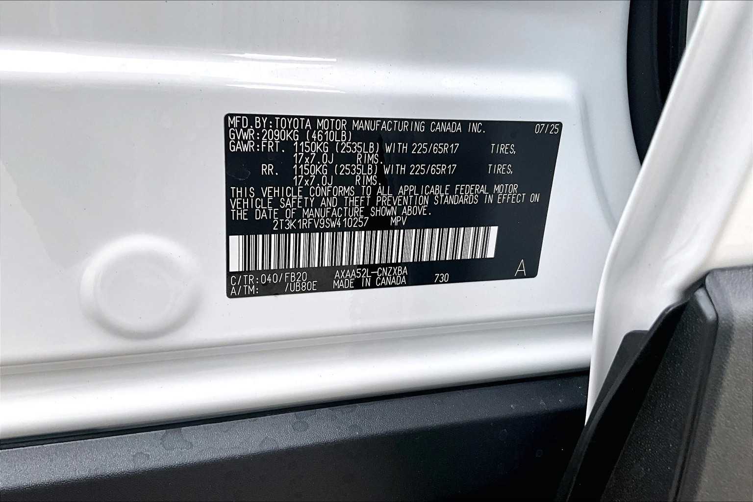 2025 Toyota RAV4 LE - Photo 17